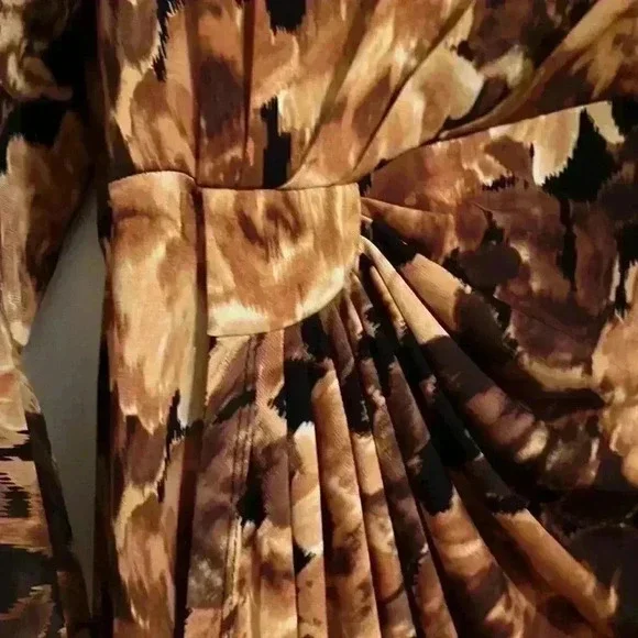 Connected Apparel Floral Printed Faux Wrap Dress - Picture 4 of 5